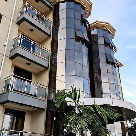Eric Wilkins Apartments Lubowa Kültér fotó