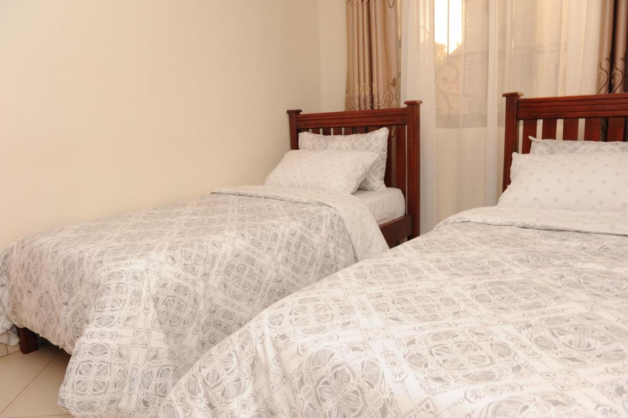 Eric Wilkins Apartments Lubowa Kültér fotó