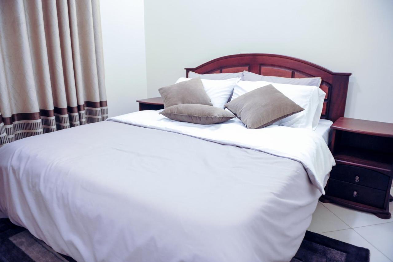 Eric Wilkins Apartments Lubowa Kültér fotó
