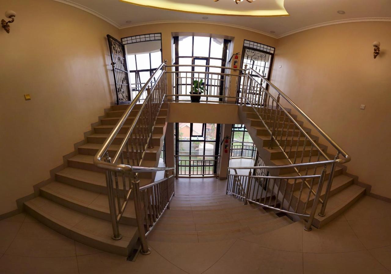 Eric Wilkins Apartments Lubowa Kültér fotó