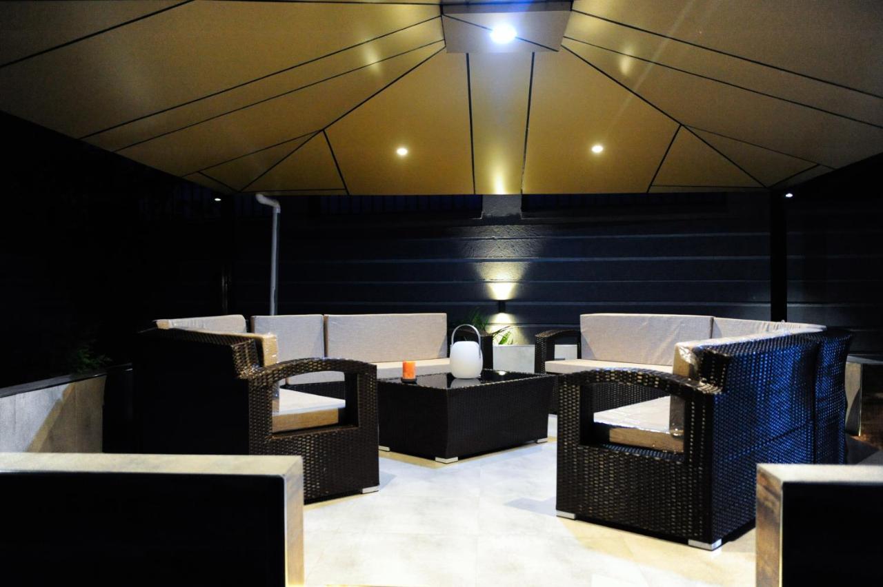 Eric Wilkins Apartments Lubowa Kültér fotó